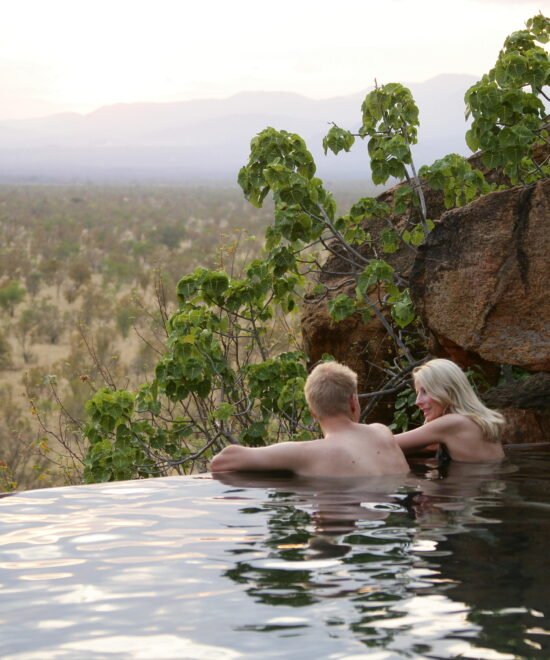 4-Day Experience Luxury Honeymoon Fly in Safari